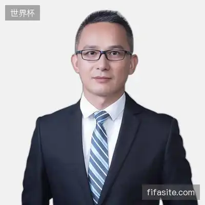 万辉亮